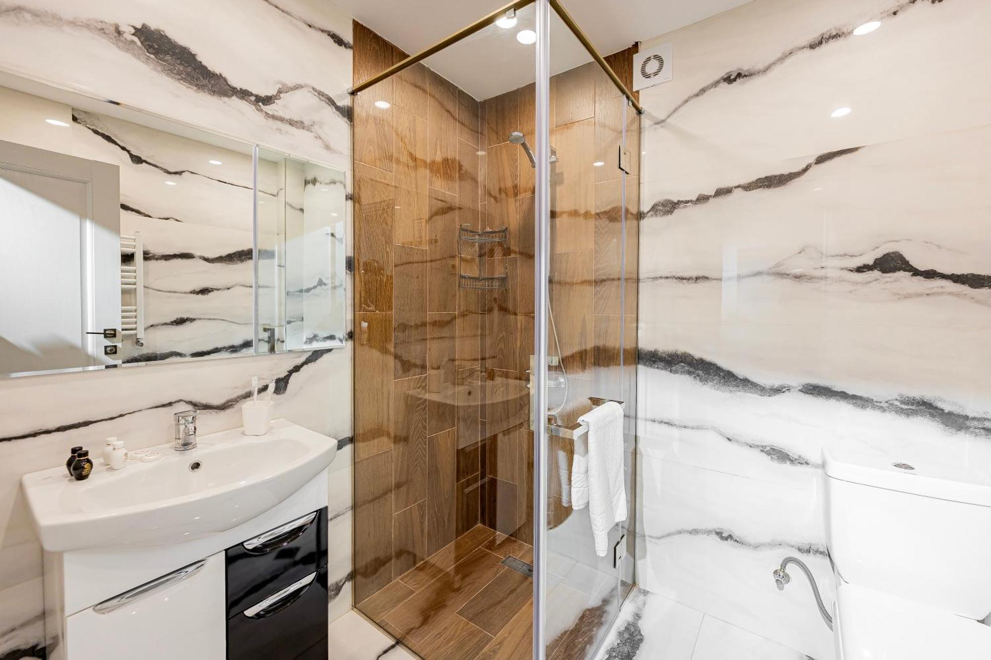 Taniqinn Dilijan Hotel Εξωτερικό φωτογραφία